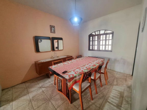 Imagem Sobrado com 5 Quartos à Venda, 300 m² em Vila Santa Rita - Guaratinguetá