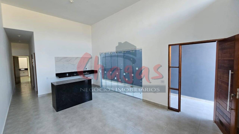 Imagem Casa com 2 Quartos à Venda, 130 m² em Golfinhos - Caraguatatuba