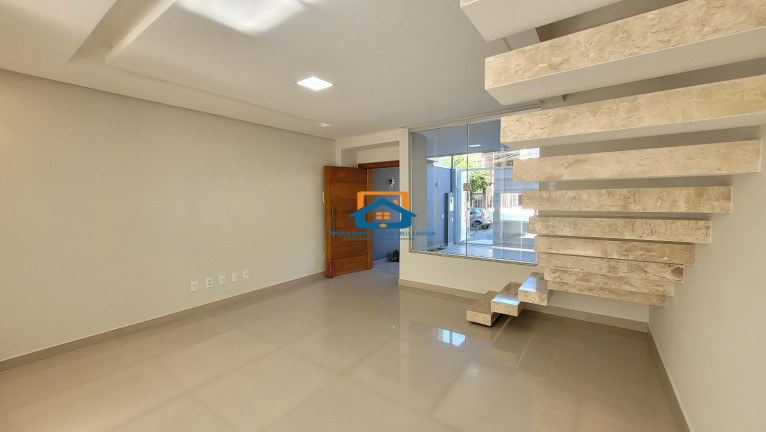 Imagem Casa com 3 Quartos à Venda, 145 m² em Chácaras Oliveira - Ipatinga
