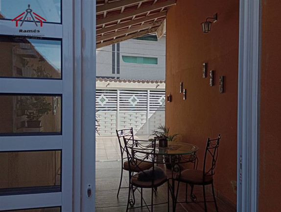 Imagem Casa com 2 Quartos à Venda, em Vila Tupi - Praia Grande Imagem Casa com 2 Quartos à Venda, em Vila Tupi - Praia Grande