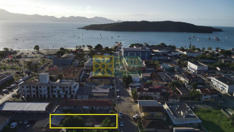 Imagem Casa com 3 Quartos à Venda, 534 m² em Centro - Porto Belo