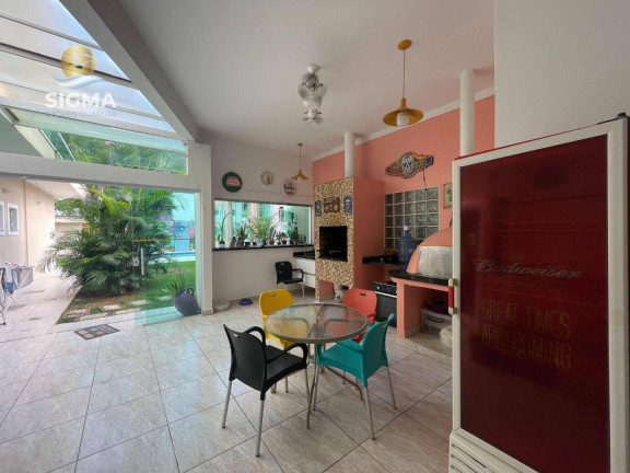 Imagem Casa com 6 Quartos à Venda, 379 m² em Jardim Albamar - Guarujá Imagem Casa com 6 Quartos à Venda, 379 m² em Jardim Albamar - Guarujá