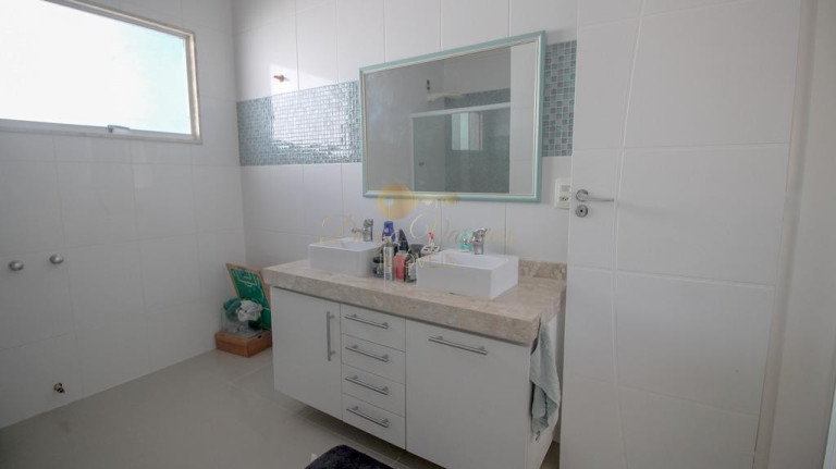 Imagem Casa com 3 Quartos à Venda, 337 m² em Tijuca - Teresópolis Imagem Casa com 3 Quartos à Venda, 337 m² em Tijuca - Teresópolis