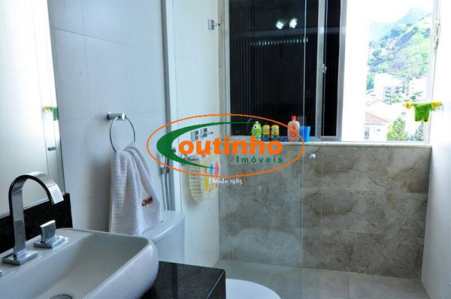 Imagem Apartamento com 3 Quartos à Venda, 130 m² em Tijuca - Rio De Janeiro