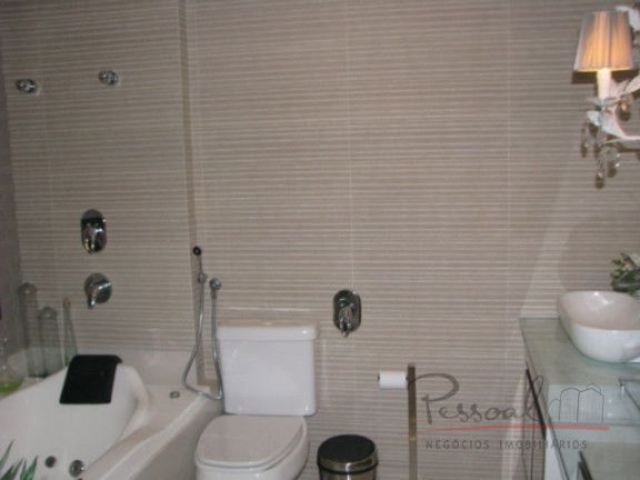 Imagem Apartamento com 3 Quartos à Venda, 228 m² em Agronômica - Florianópolis