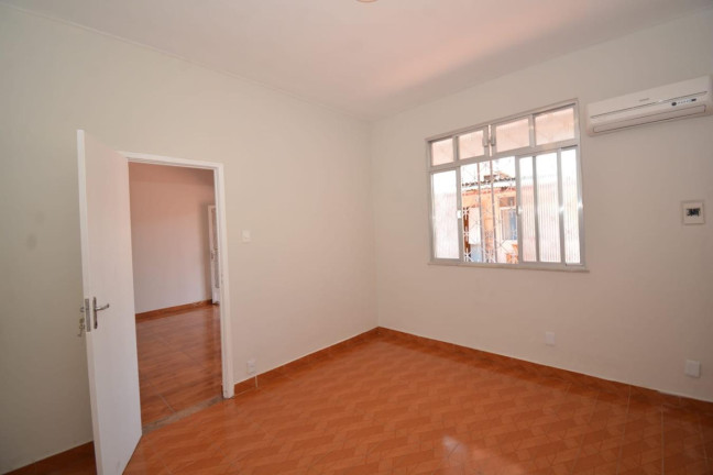 Imagem Casa com 2 Quartos à Venda, 72 m² em Marechal Hermes - Rio De Janeiro