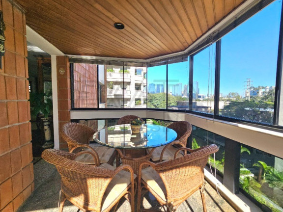 Imagem Imóvel com 3 Quartos à Venda, 155 m² em Jardim Europa - São Paulo Imagem Imóvel com 3 Quartos à Venda, 155 m² em Jardim Europa - São Paulo