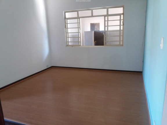 Imagem Casa com 3 Quartos à Venda, 303 m² em Jardim Floresta - Atibaia