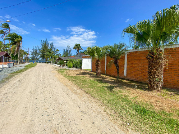 Imagem Casa à Venda, 360 m² em Pinheiros - Balneário Barra Do Sul Imagem Casa à Venda, 360 m² em Pinheiros - Balneário Barra Do Sul