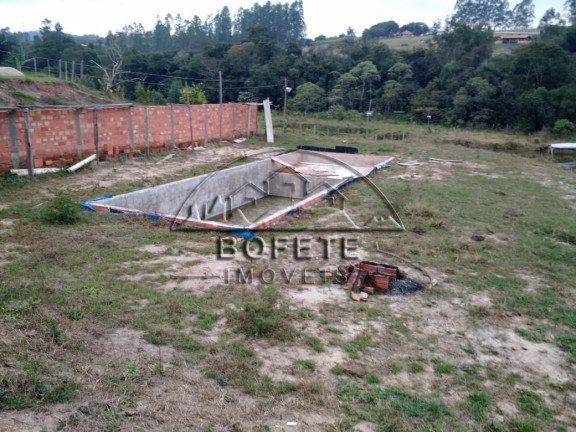 Imagem Imóvel com 2 Quartos à Venda, 5.000 m² em Catarina - Bofete Imagem Imóvel com 2 Quartos à Venda, 5.000 m² em Catarina - Bofete