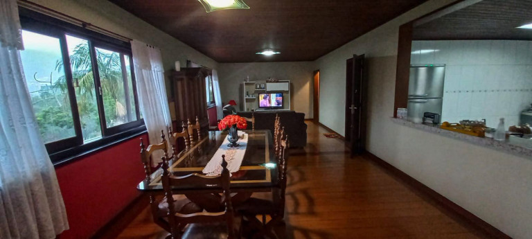 Imagem Casa com 4 Quartos à Venda, 332 m² em Agriões - Teresópolis Imagem Casa com 4 Quartos à Venda, 332 m² em Agriões - Teresópolis