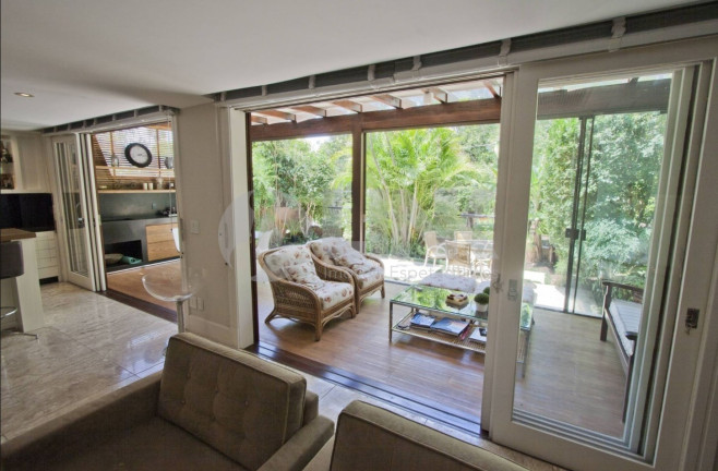 Imagem Imóvel com 4 Quartos à Venda, 500 m² em Três Figueiras - Porto Alegre Imagem Imóvel com 4 Quartos à Venda, 500 m² em Três Figueiras - Porto Alegre