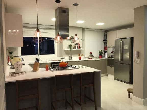 Imagem Apartamento com 3 Quartos para Temporada, 187 m² em Centro - Balneário Camboriú Imagem Apartamento com 3 Quartos para Temporada, 187 m² em Centro - Balneário Camboriú