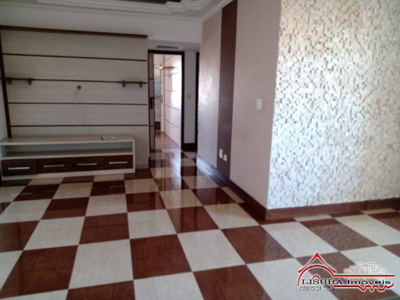 Apartamento com 3 Quartos para Alugar, 87 m² em Centro - Jacareí