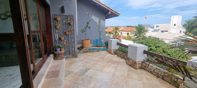 Imagem Casa com 4 Quartos à Venda, 850 m² em Piratininga - Niterói