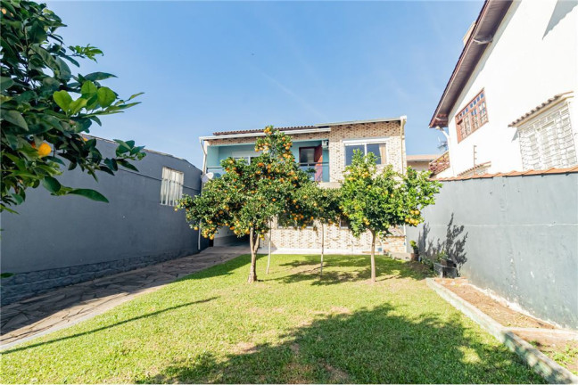 Imagem Casa com 2 Quartos à Venda,  em Jardim Itu - Porto Alegre