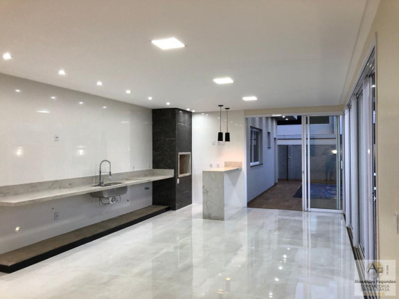 Imagem Casa com 4 Quartos à Venda, 212 m² em Residencial Goiânia Golfe Clube - Goiânia Imagem Casa com 4 Quartos à Venda, 212 m² em Residencial Goiânia Golfe Clube - Goiânia