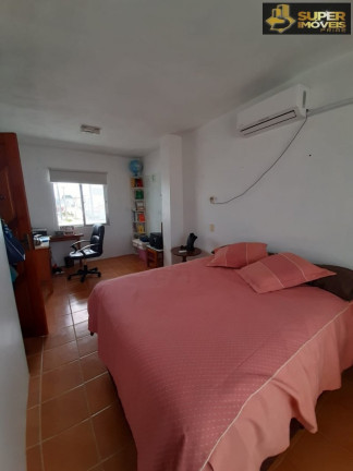 Imagem Casa com 3 Quartos à Venda, 300 m² em Laranjal - Pelotas Imagem Casa com 3 Quartos à Venda, 300 m² em Laranjal - Pelotas