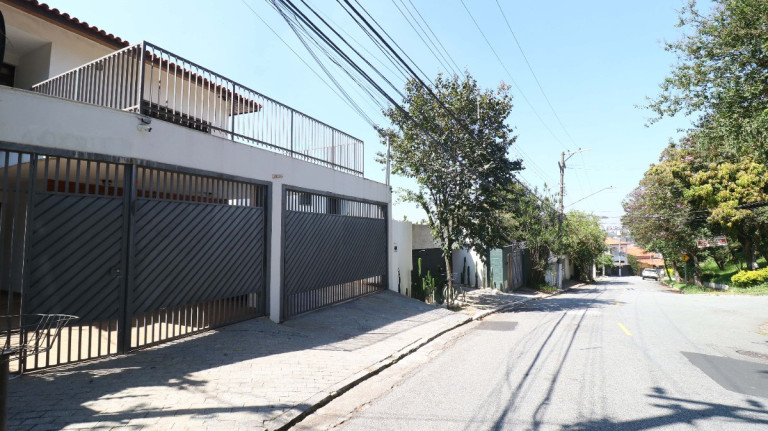 Sobrado com 4 Quartos à Venda, 364 m² em Butantã - São Paulo