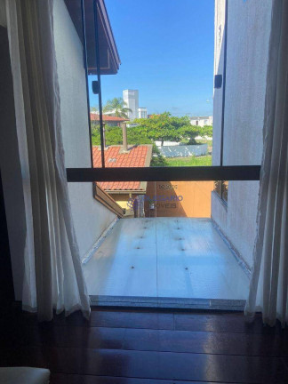 Imagem Sobrado com 3 Quartos à Venda, 292 m² em Centro - Penha Imagem Sobrado com 3 Quartos à Venda, 292 m² em Centro - Penha