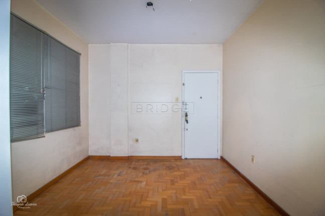Imagem Imóvel com 3 Quartos à Venda,  em Independência - Porto Alegre