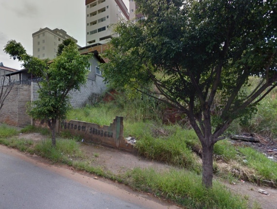 Imagem Terreno à Venda, 221 m² em R$250.000,00 // Manacás - Belo Horizonte Imagem Terreno à Venda, 221 m² em R$250.000,00 // Manacás - Belo Horizonte