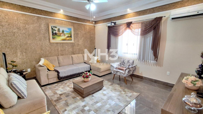 Imagem Casa com 4 Quartos à Venda, 215 m² em Vila Menuzzo - Sumaré