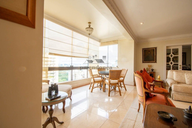 Apartamento com 4 Quartos à Venda, 275 m² em Alto De Pinheiros - São Paulo