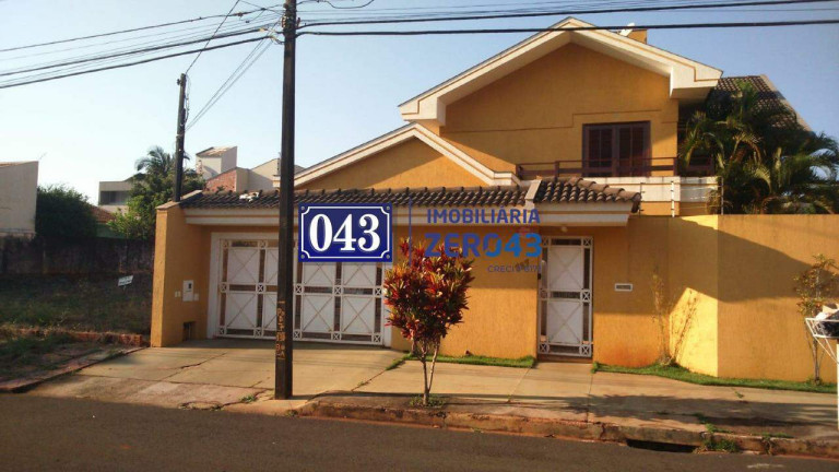 Imagem Casa com 3 Quartos à Venda, 300 m² em Aurora - Londrina