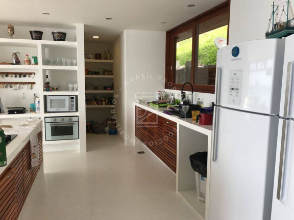 Imagem Casa com 5 Quartos à Venda, 340 m² em Centro - Angra Dos Reis