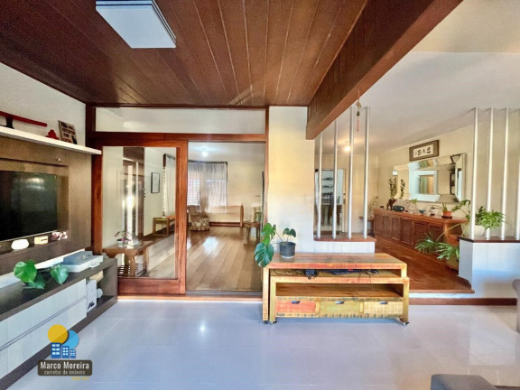 Imagem Casa com 4 Quartos à Venda, 205 m² em Itacorubi - Florianópolis Imagem Casa com 4 Quartos à Venda, 205 m² em Itacorubi - Florianópolis