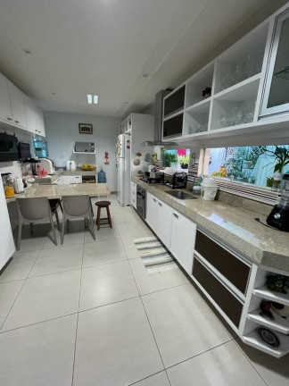 Imagem Casa com 3 Quartos à Venda, 300 m² em Jabotiana - Aracaju Imagem Casa com 3 Quartos à Venda, 300 m² em Jabotiana - Aracaju