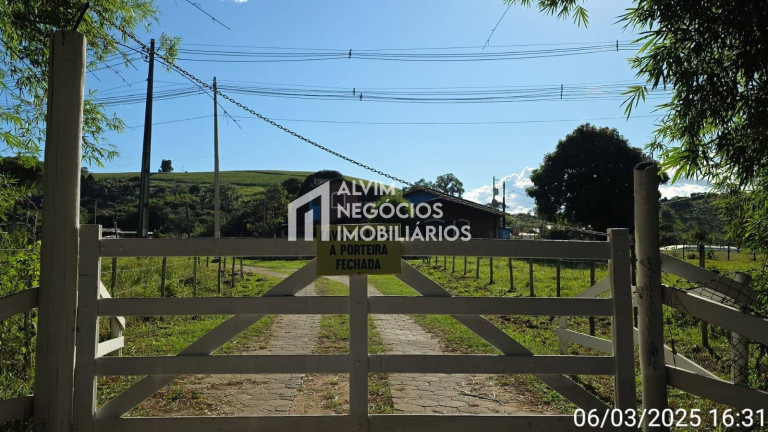Imagem Chácara com 3 Quartos à Venda, 53.000 m² em Estrada Jardim - Itanhandu