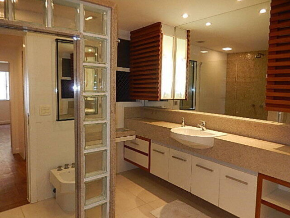 Imagem Apartamento com 3 Quartos à Venda, em Leblon - Rio De Janeiro Imagem Apartamento com 3 Quartos à Venda, em Leblon - Rio De Janeiro