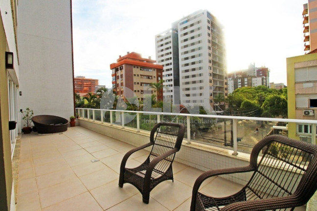 Imagem Apartamento com 3 Quartos à Venda, 288 m² em Menino Deus - Porto Alegre Imagem Apartamento com 3 Quartos à Venda, 288 m² em Menino Deus - Porto Alegre