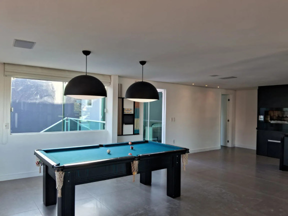 Imagem Casa com 4 Quartos à Venda, 180 m² em Estreito - Florianópolis