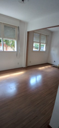 Imagem Imóvel com 3 Quartos à Venda, 70 m² em Camaquã - Porto Alegre