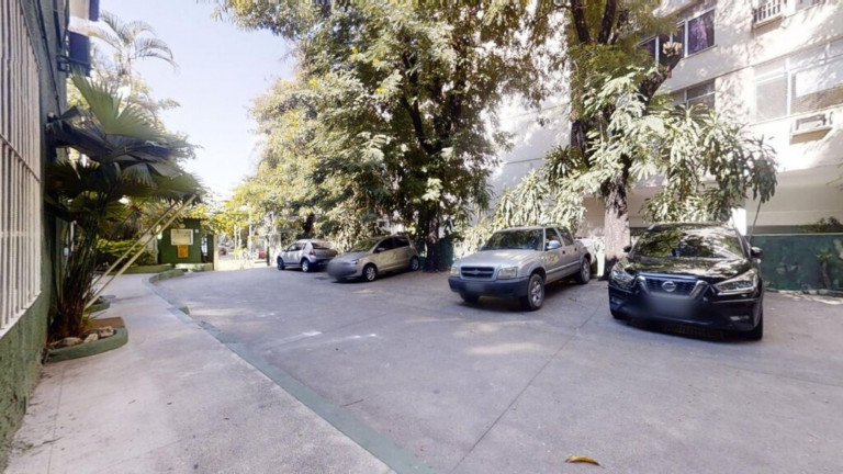 Imagem Imóvel com 3 Quartos à Venda, 120 m² em Laranjeiras - Rio De Janeiro Imagem Imóvel com 3 Quartos à Venda, 120 m² em Laranjeiras - Rio De Janeiro