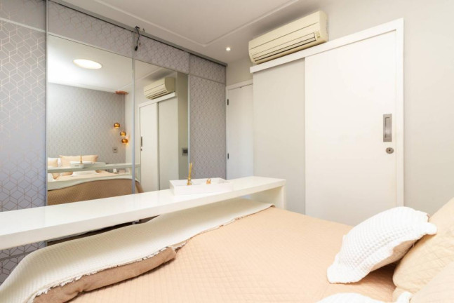Imagem Imóvel com 2 Quartos à Venda,  em Saúde - São Paulo