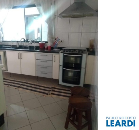 Imagem Sobrado com 3 Quartos à Venda, 230 m² em Vila Homero Thon - Santo André Imagem Sobrado com 3 Quartos à Venda, 230 m² em Vila Homero Thon - Santo André