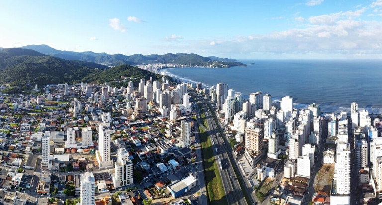 Imagem Apartamento com 2 Quartos à Venda, 62 m² em Itapema - Itapema