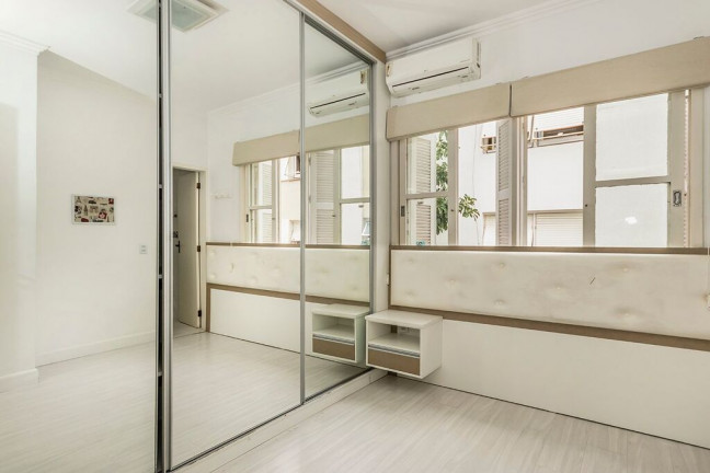 Imagem Apartamento com 2 Quartos à Venda, 79 m² em Menino Deus - Porto Alegre
