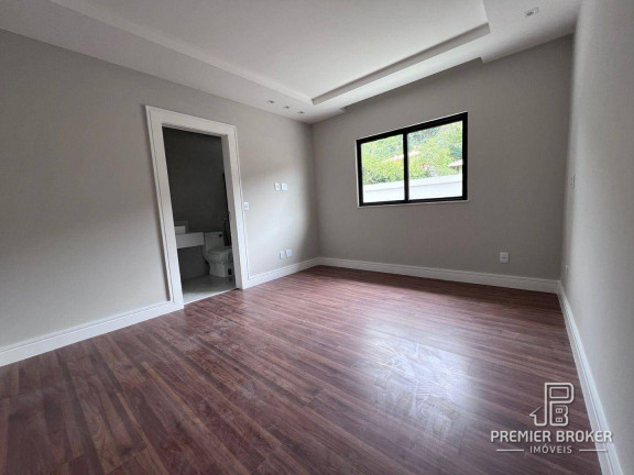 Imagem Casa com 3 Quartos à Venda, 178 m² em Albuquerque - Teresópolis