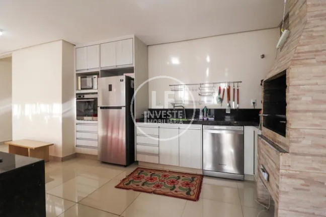 Imagem Casa com 4 Quartos à Venda, 360 m² em Jardim América - Goiânia