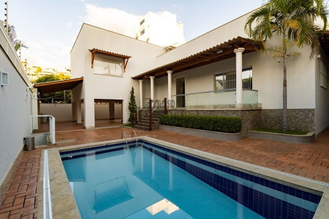 Casa com 4 Quartos à Venda, 350 m² em Centro - Colatina