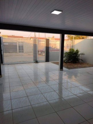 Imagem Casa com 2 Quartos à Venda, 200 m² em Cuiabá