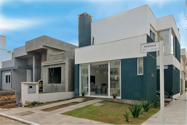 Imagem Casa com 3 Quartos à Venda, em Hípica - Porto Alegre Imagem Casa com 3 Quartos à Venda, em Hípica - Porto Alegre