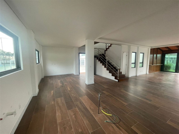 Imagem Casa com 3 Quartos à Venda, 360 m² em Ressacada - Itajaí