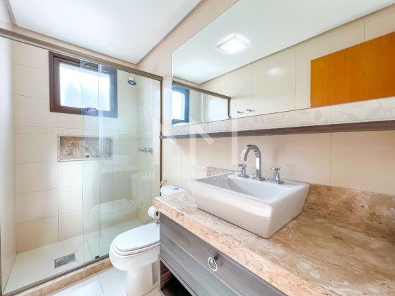 Imagem Apartamento com 3 Quartos à Venda, 159 m² em Moinhos De Vento - Porto Alegre Imagem Apartamento com 3 Quartos à Venda, 159 m² em Moinhos De Vento - Porto Alegre
