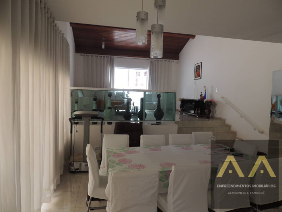 Imagem Casa com 4 Quartos à Venda, 330 m² em Alphaville - Santana De Parnaíba Imagem Casa com 4 Quartos à Venda, 330 m² em Alphaville - Santana De Parnaíba